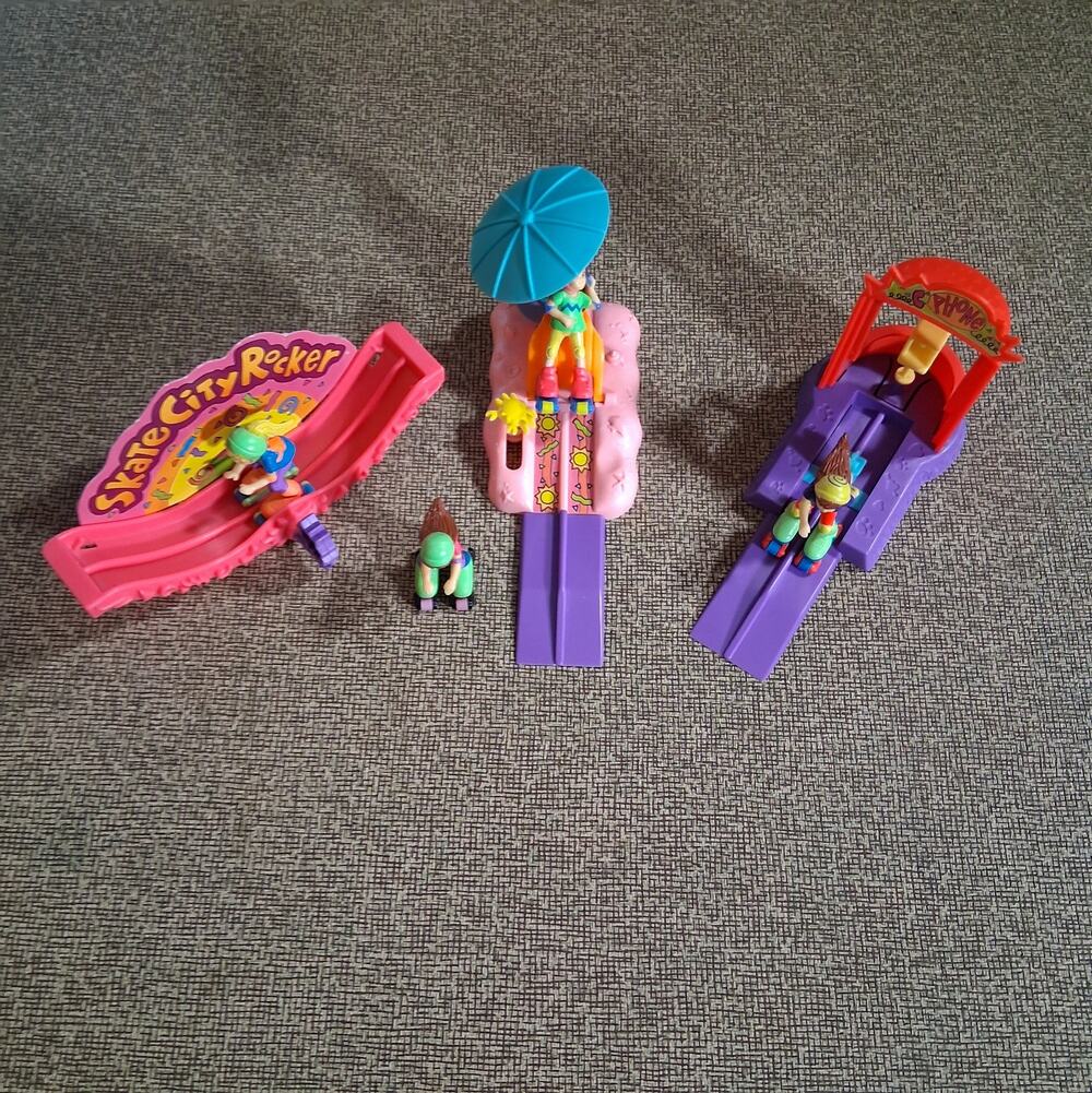 Vintage TYCO Skate City N' The Roller Girls 1996 Toys Lot Phone Beach Rocker